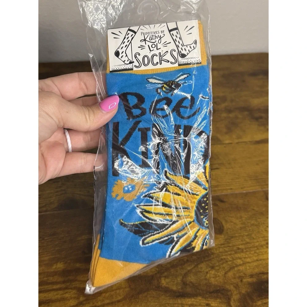 Bee Kind Bee Happy Socks‎ Primitives by Kathy 1 Pair Adult One Size NEW LOL